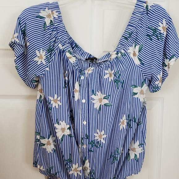 Staccato Blouse Blue & Ivory flowers with ties for synching  Soft/Rayon NWOT - Picture 7 of 16